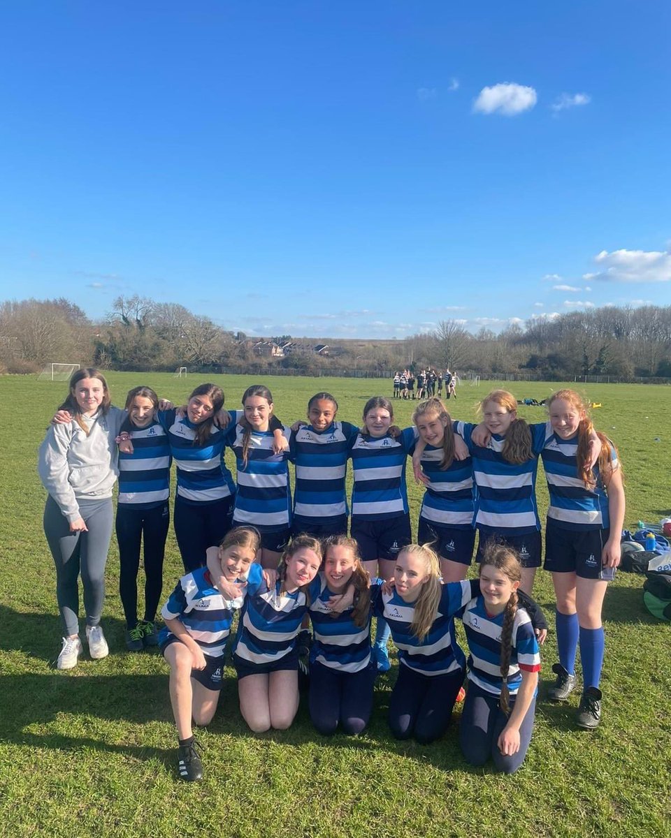 What an amazing afternoon of rugby played by the Year 7 &amp; 8 girls on Friday. The girls took the silver narrowly missing out on first place by only 1 try! #letsgohenlow 🏉 🤍🥈💙