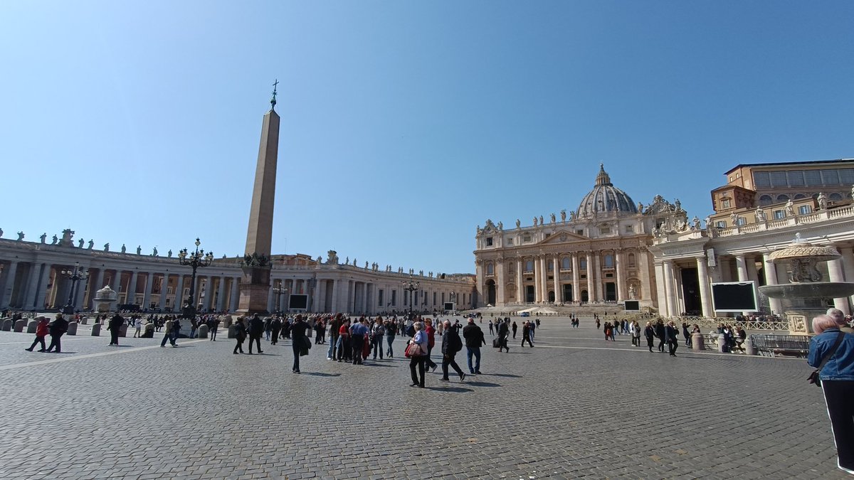 » ⭐ Alix. ⭐ (@l2alix) on Twitter photo Bon au-delà du foot, qu'est-ce que c'est BEAU Rome 🤩 À coup de 15km à pieds en moyenne par jour sur 3j, on a l'occasion de voir l'essentiel ! Bon au-delà du foot, qu'est-ce que c'est BEAU Rome 🤩 À coup de 15km à pieds en moyenne par jour sur 3j, on a l'occasion de voir l'essentiel !