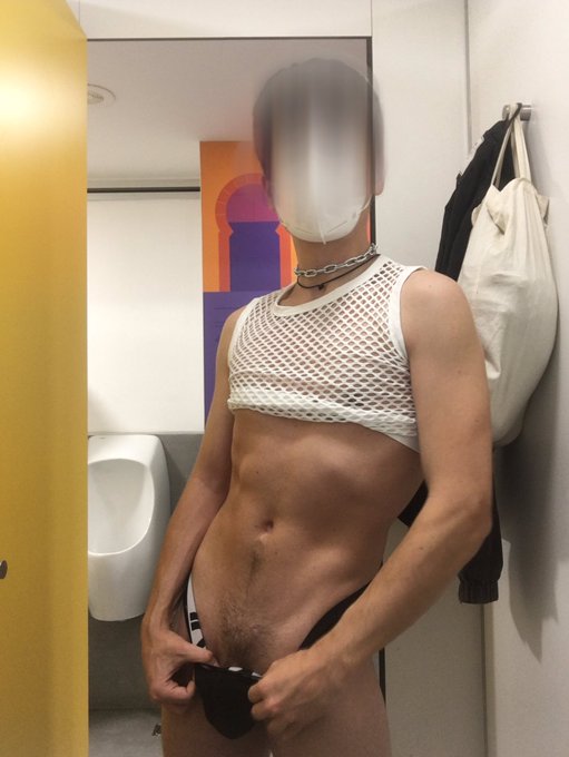 ✨coming to malls near you ✨ https://t.co/d0AeXDKvHz