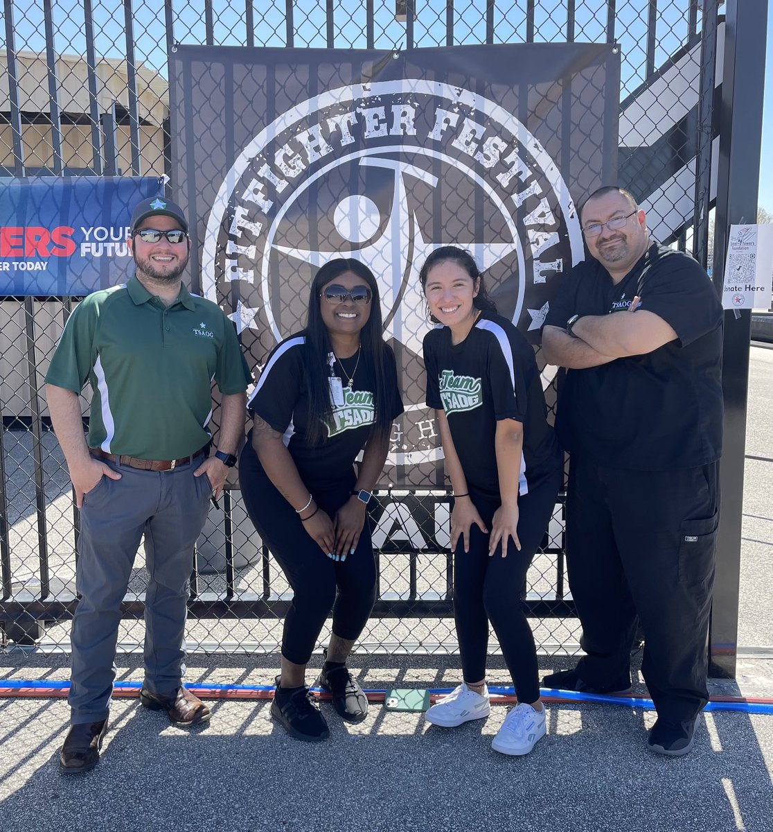 TSAOG_Ortho's tweet photo. Over the weekend, OrthoNow provided medical coverage for the very first #FitFighterFestival with @SA_Sports
We had a blast honoring our military veterans while they were getting fit and having fun!
Way to go, #TeamTSAOG
#sasports #heroes #orthonow https://t.co/HimT8FNC0C