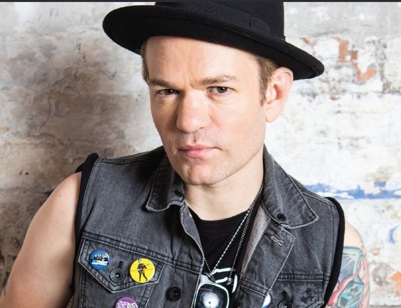 Happy birthday, Deryck Whibley!  