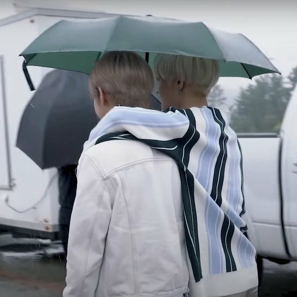 jayjem_jam's tweet photo. 🏅HOW REAL IS IT IF I DREAMED ABOUT US
🏅 renyang, mature, 4.3k
🏅 inception AU
🏅 dreamies as found family/anti-establishment/weaponised hope
🏅 cw: Dream violence, disability
🏅  for @THECIRCLEFEST
📎 https://t.co/x98YX7kGEE
@nctficfic @ncityfics_ @kpopficrt https://t.co/HbXbk4crB2