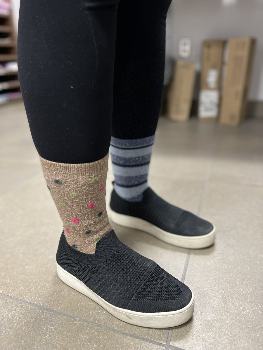 Ashleigh Wilson (@awilsonesm) on Twitter photo PG Rocked Our Socks! #worlddownsyndromeday2022 #esmPGproud 🧡💙 🧦 <a href="/spkowalski/">Sue Kowalski</a> <a href="/PopovichMeg/">Megan Popovich</a> <a href="/KEJaquin/">Katie Jaquin</a> <a href="/techiepusher/">Rebecca Wenner</a> <a href="/AmberLeigh7/">Amber Atkinson</a> <a href="/MApplegateESM/">Melissa Applegate</a> <a href="/MrsModafferiESM/">MrsModafferiESM</a> PG Rocked Our Socks! #worlddownsyndromeday2022 #esmPGproud 🧡💙 🧦 <a href="/spkowalski/">Sue Kowalski</a> <a href="/PopovichMeg/">Megan Popovich</a> <a href="/KEJaquin/">Katie Jaquin</a> <a href="/techiepusher/">Rebecca Wenner</a> <a href="/AmberLeigh7/">Amber Atkinson</a> <a href="/MApplegateESM/">Melissa Applegate</a> <a href="/MrsModafferiESM/">MrsModafferiESM</a>