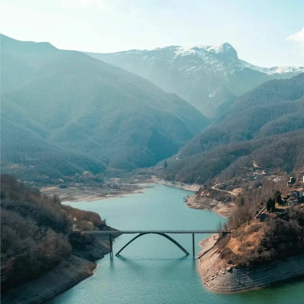 Lago di Vagli
.
Photo by @fedebellanph
.
#tuscanyplanet #traveltotuscany #visittuscany #tuscanlandscape #tuscanlife #tuscany #toscana
#landscapephotograpy #lagodivagli instagr.am/p/CbYQCUVL6Jt/