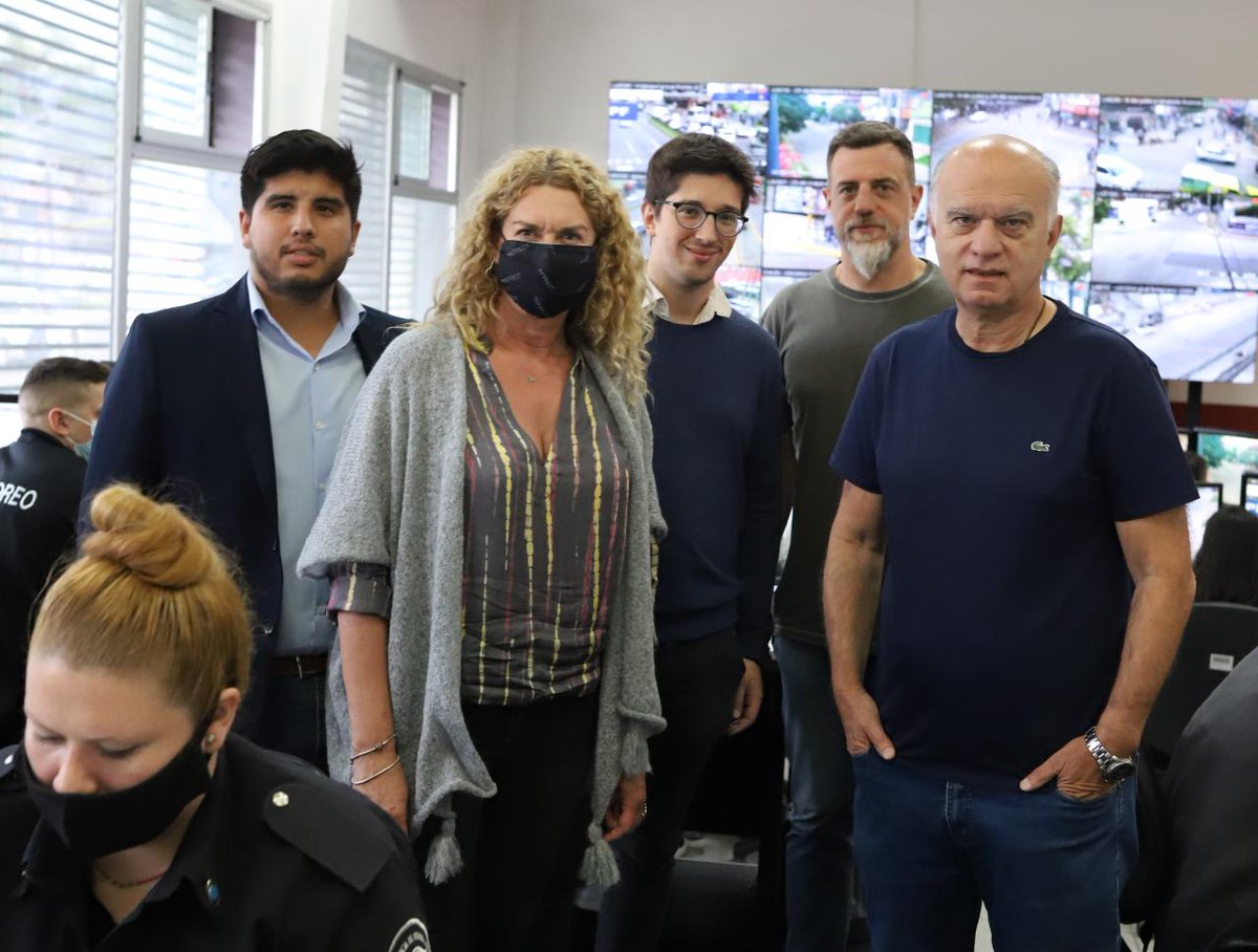 Nestorgrindetti's tweet photo. Junto con @diegokravetz, recibimos a los referentes de Juntos Pilar, @ACLeguizamon, @matiasyofe y @jorrjuarez para analizar la difícil situación que vive el conurbano debido a la inseguridad. https://t.co/4qViL4YNMv