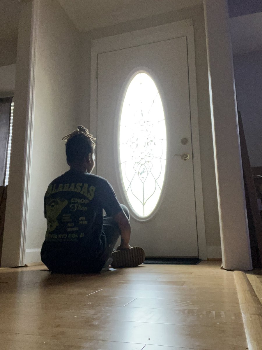 My friends are coming over I’m so excited