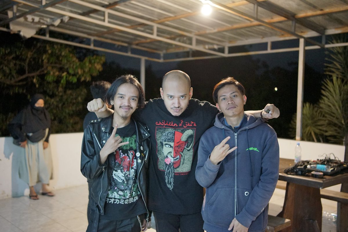 Babang husein indonesia idol juara 2