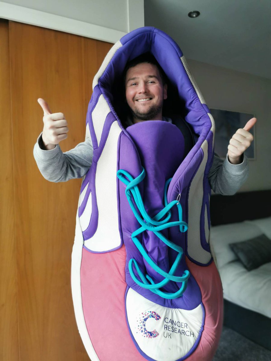 Meet shoe Baker! Ready to go on Saturday!

<a href="/UKRunChat/">UKRunChat</a> 
<a href="/CR_UK/">Cancer Research UK</a> 

justgiving.com/fundraising/to…