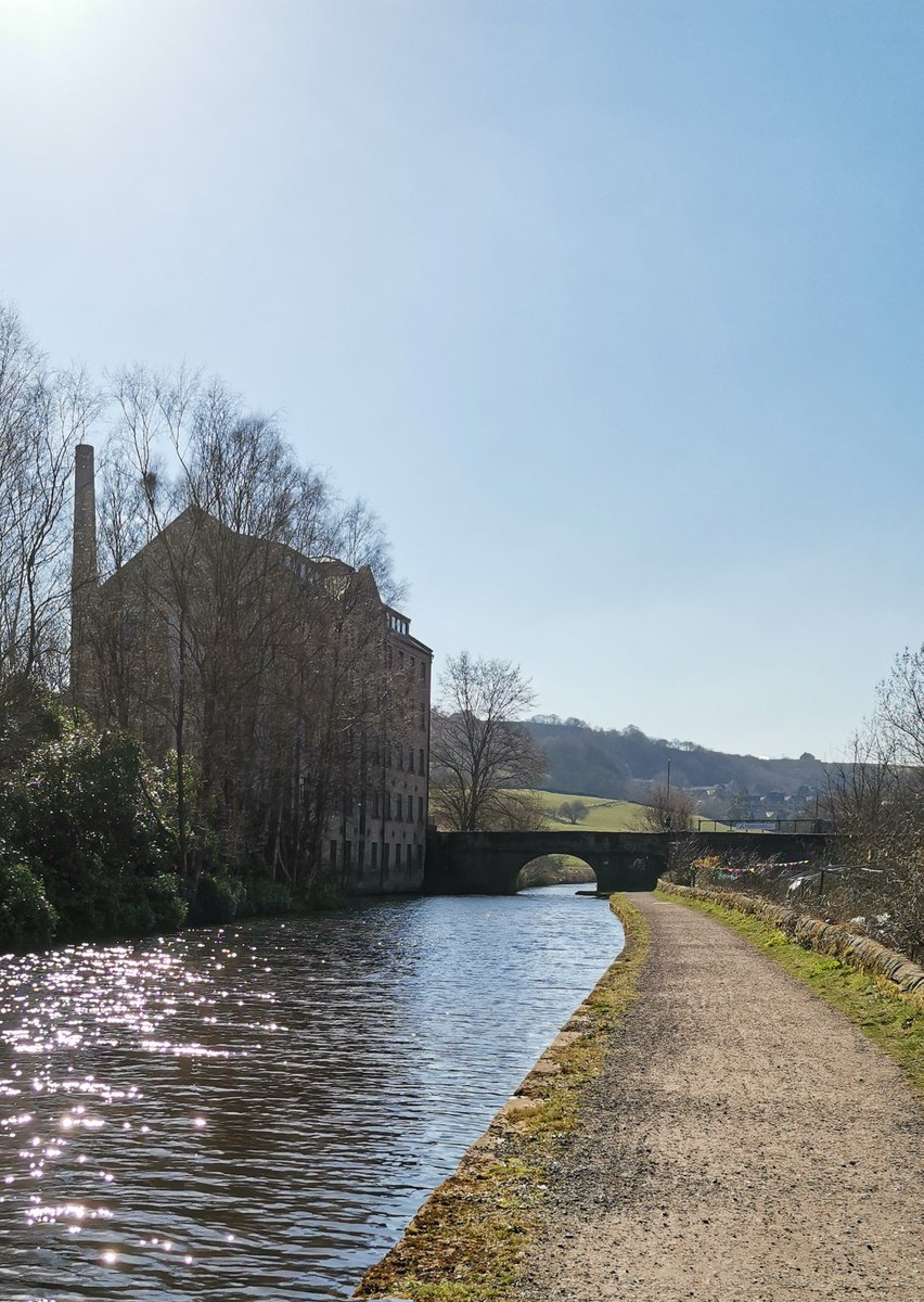 carl_thompson70's tweet photo. Shyness is nice

Rochdale Canal https://t.co/pHtSqDhsHu