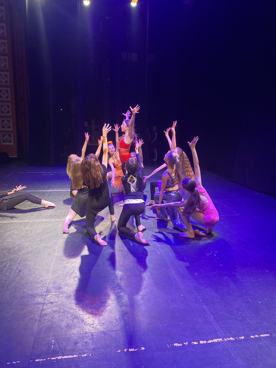 ilkleygrammarPE's tweet photo. Wow, what an amazing night at the Great Big Dance Off competition! The students have thoroughly enjoyed the opportunity to perform on stage. We are extremely proud of them all. Next up is the Bradford Schools’ Dance Competition 💃🏼💃🏼💃🏼@Ilkleygrammar https://t.co/qEKJimK7t9