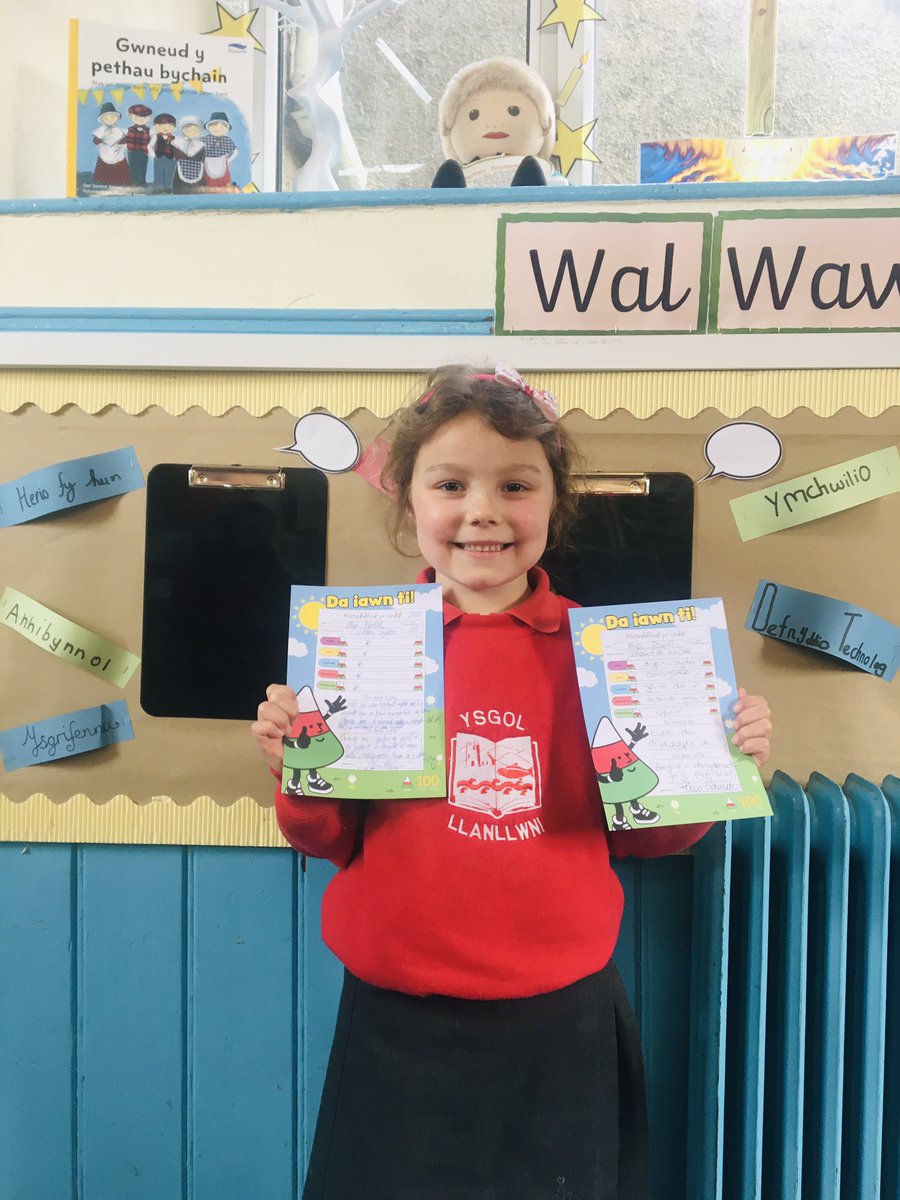 ysgllanllwni's tweet photo. Eisteddfod Cylch Llambed a Gŵyl Offerynnol. Da iawn i bawb am gystadlu! 👏🏻 🎹 🎤 🎵 🎶 #urddllanllwni #siarteriaithllanllwni #ymaacacwllanllwni #cericreadigolllanllwni #hedyddhyderusllanllwni #urdd https://t.co/858D5YVXgx