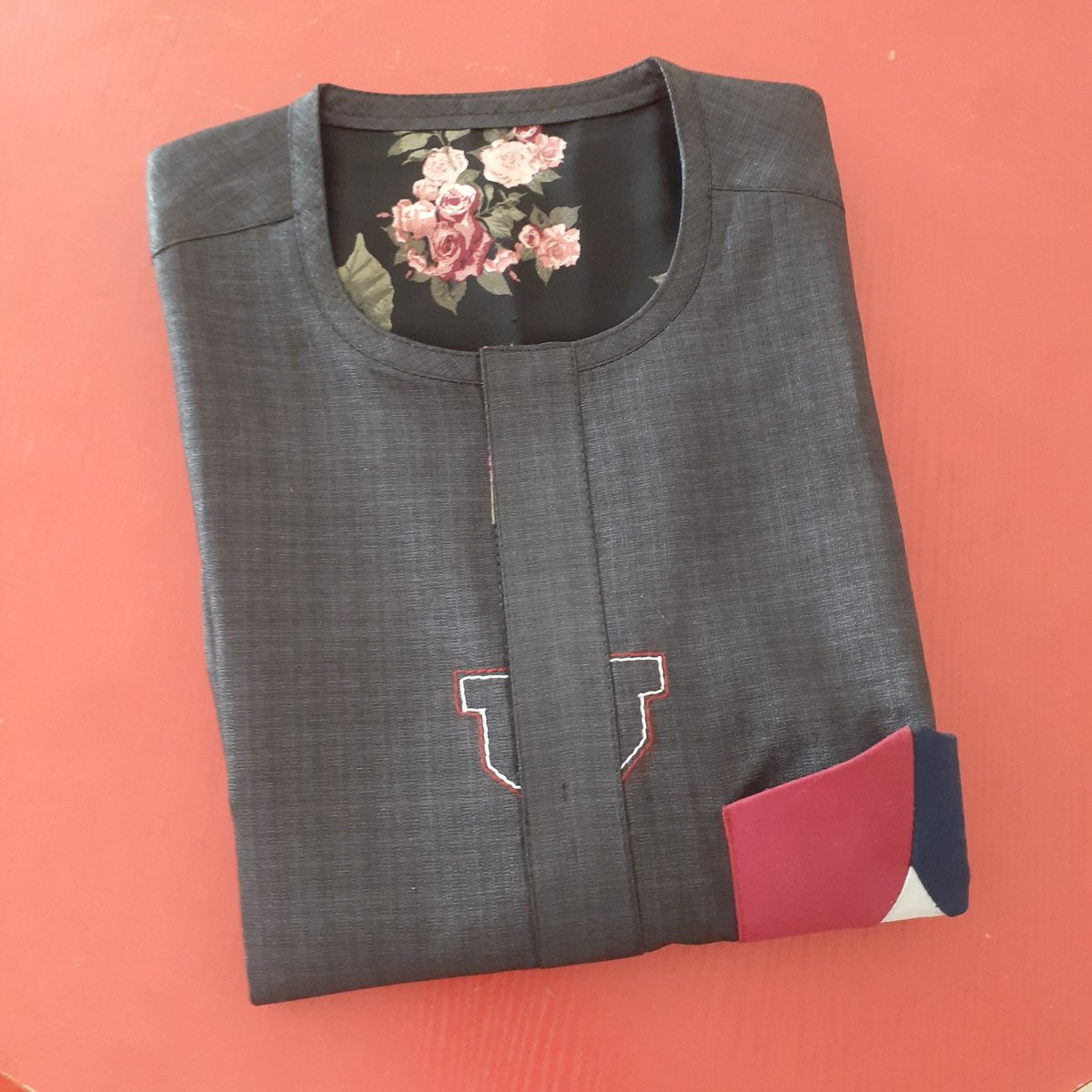 HunterUniverse7's tweet photo. Classy fit 💥
NO 1 kaftan plug💯
#hunterkaftan
#hunterman
#Huntercreativity
#HunterUniverse
💬 https://t.co/wMPvvLOPFa