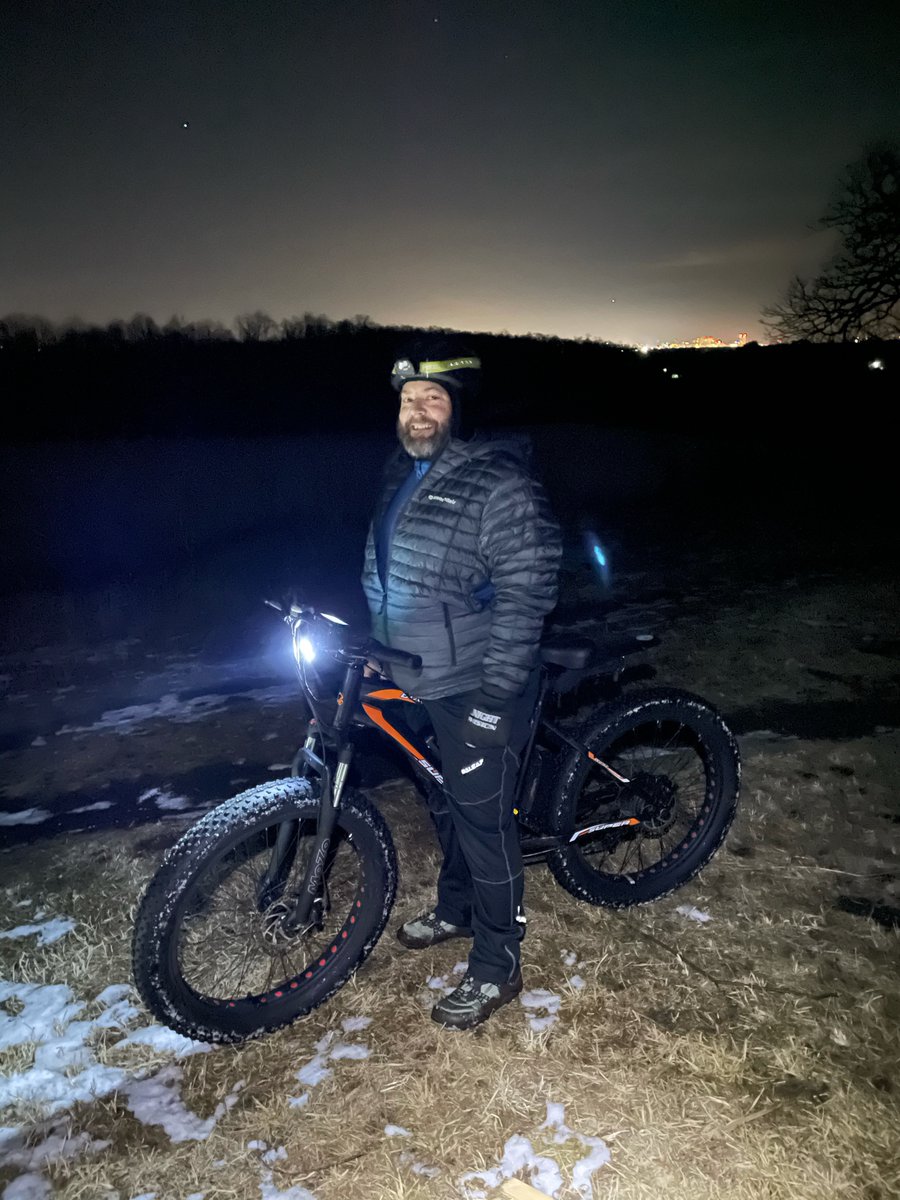 Ecotricbicycle's tweet photo. Have a nice night riding🚲!
📸 Daniel Beaupre'
#electricbike #ebike #bike #ecotric #nightrider #nightriding https://t.co/QoCQvemiTb