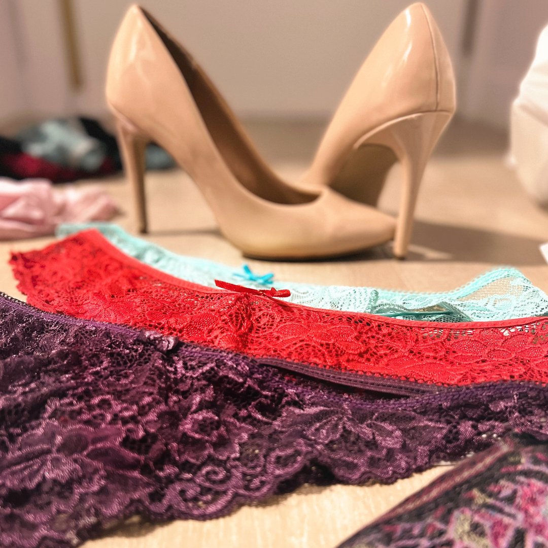 PANTY SELLER (@sofiaintimate) on Twitter photo 