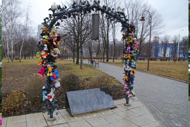 Алей ангел. Монумент на аллее ангелов в донецке. мемориал аллея ангелов на донбассе. в донецке аллея аллея ангелов. аллея ангелов на донбассе.