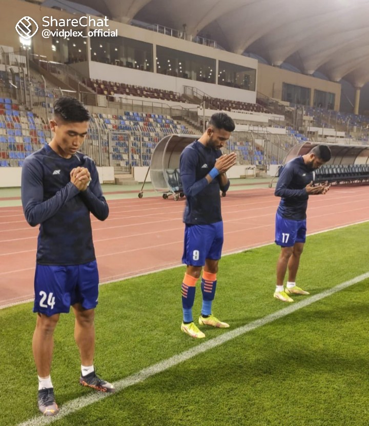 officialvidplex's tweet photo. Beautiful Capture ♥️
Moment Before the Match Starts "Indian football premiere" in belarus ⚽ #football #footballfreestyle #viral
https://t.co/CgFGo7Evfd https://t.co/1l1apMElyC