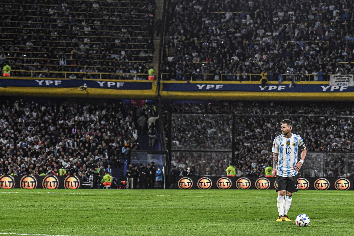 Volve10Riquelme's tweet photo. Hoy juega Messi, no puedo https://t.co/6kPcLZkFyP
