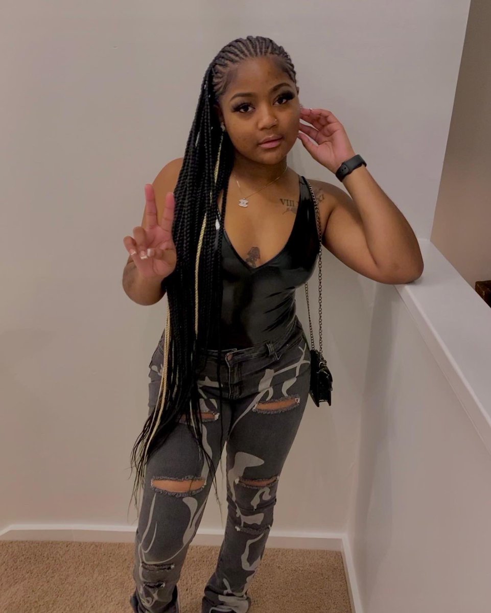 jaslynmykeral's tweet photo. you could leave, but where u goin 🧏🏽♀️ #PCB22 https://t.co/NusuMj5Hvu