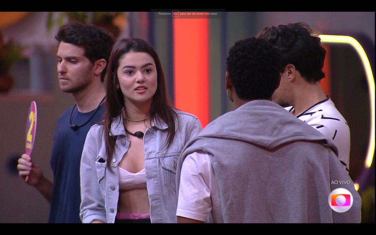 eujheniferf's tweet photo. "Eu te acho um banana, uma pessoa sem autenticidade." (Eslo)

Detalhe pro Barão da Plaquinha. #BBB22 kkkkkkkk https://t.co/XJ52O53Vis