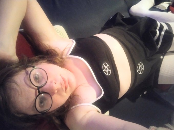 Trying out a new outfit. Thoughts? https://t.co/bEjEqKF01Y<a href="/tag/spoilme"class="tags"><span>#spoilme</span></a>