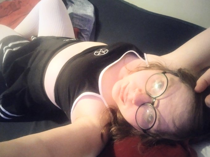 Trying out a new outfit. Thoughts? https://t.co/bEjEqKF01Y<a href="/tag/spoilme"class="tags"><span>#spoilme</span></a>