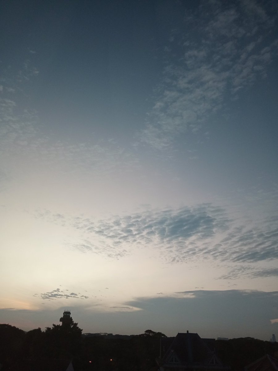 AllenAl12194126's tweet photo. @ClickASnap_ I love the sunset ❤️❤️❤️ https://t.co/YjTITDx8RS