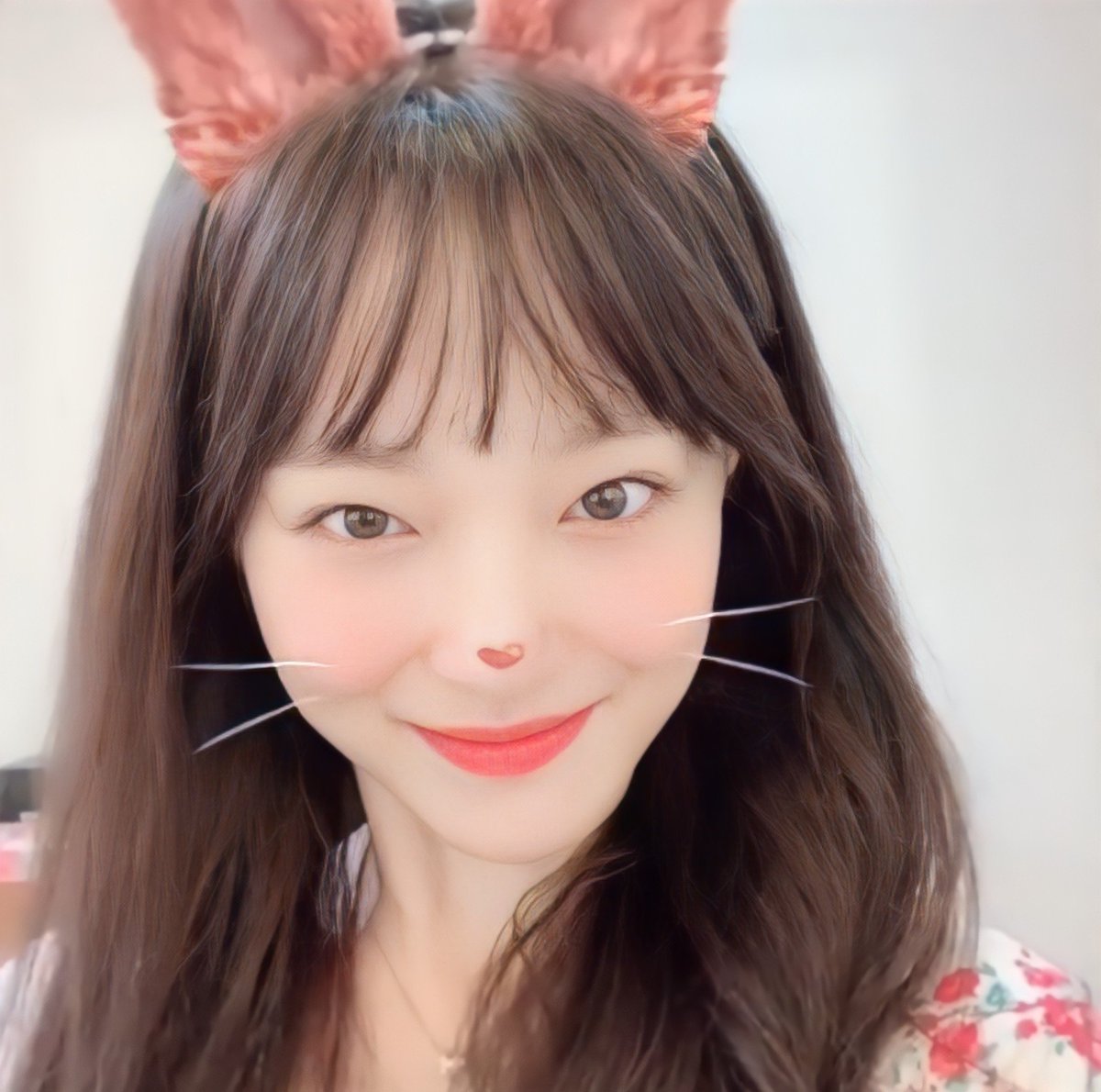 _Softiexidols_'s tweet photo. A un que no me toco conocerte en vida por que en ese momento no sabia nada sobre la industria del kpop quiero que sepas que con solo verte te quiero y me alegras mis días <3
TE QUIERO
#sulliday #sullibirthday #SULLI #HappyBirthdaySulli https://t.co/QD0QPHuNsy