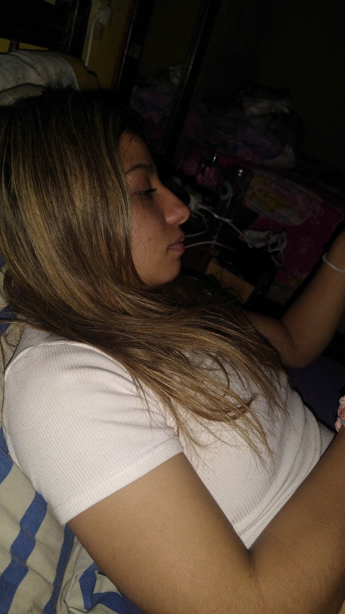 SebaRecord's tweet image. Acá con pesuti @LudmilaOrono