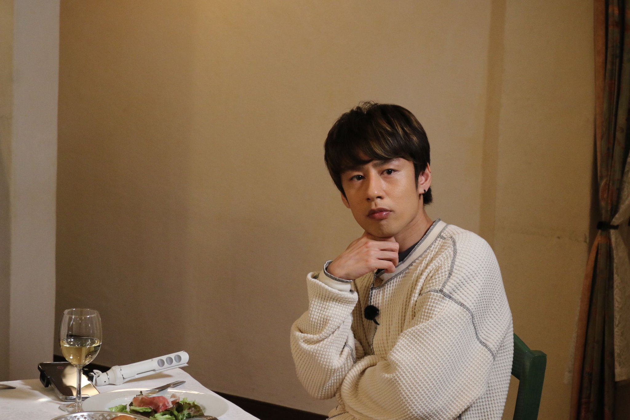 FO_HY-taQAE8XM0?format=jpg&name=large