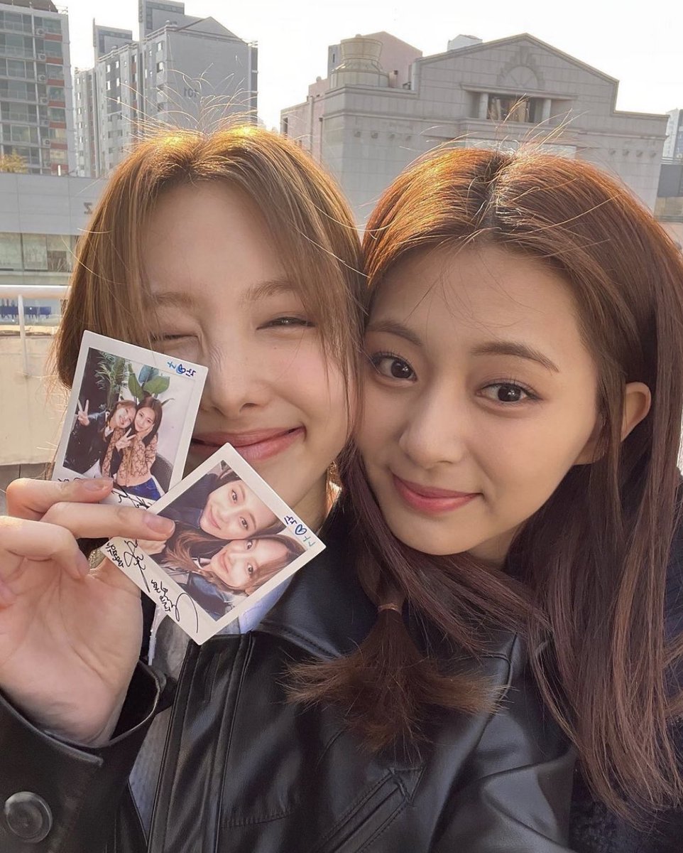 vminaddtocart's tweet photo. [ wtb lfs twice ph ww ]

꒰ natzu signed polaroid ꒱ 🧺

💭 minimal flaws are ok ! 👍
💭 must have proof of authenticity ! 😄
💭 SUPER FLEXIBLE BUDGET ! 💸
💭 any of the two signed polaroid will do ! 😁
💭 ww = ok ! 👍

. . . please dm me your offers 🗯❤️ https://t.co/Fgtbpmvcqs