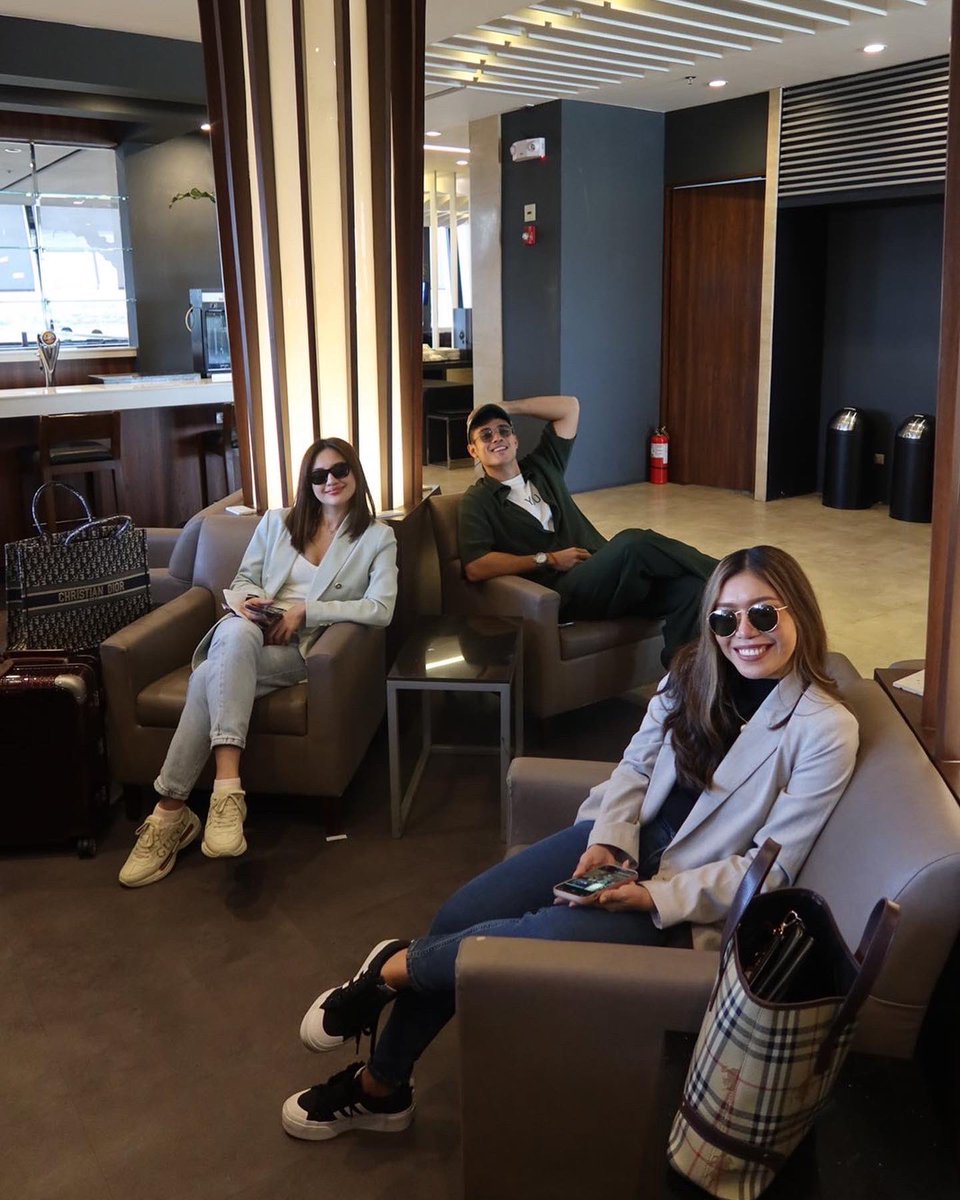 gmapinoytv's tweet photo. Mga Kapuso, nasa airport na sina @MyJaps , @_IamRealJessica at @XianLimm on their way to UAE for “Stronger Together: GMA Pinoy TV @ Expo 2020 Dubai” concert! 

Don’t miss the chance to see them perform LIVE on March 30, 9 PM AT the Dubai Millennium Amphitheatre! https://t.co/6Z9UySOhqB