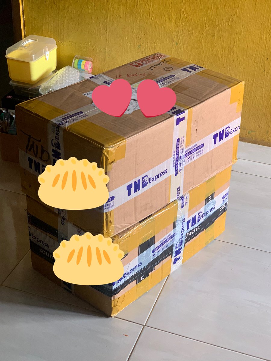 yongheestay's tweet image. #yongheeupdate 📌

some albums arrived. another box i’m not sure if it’s from soundwave too or from synnara. i’ll update proper arrival tweet later~~