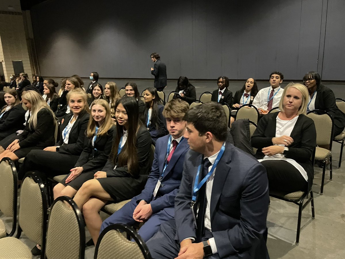 HsaOrhs's tweet photo. ORHS HOSA State Conference is happening and our students are killing it!! Students have placed in Round 1 and Round 2 is tomorrow!! Great group of young people! We are honored to be their advisors!! @JPointerMomof3 @minarik_sonya @dr_hollycross @10Gadams https://t.co/dFLDzoeATe