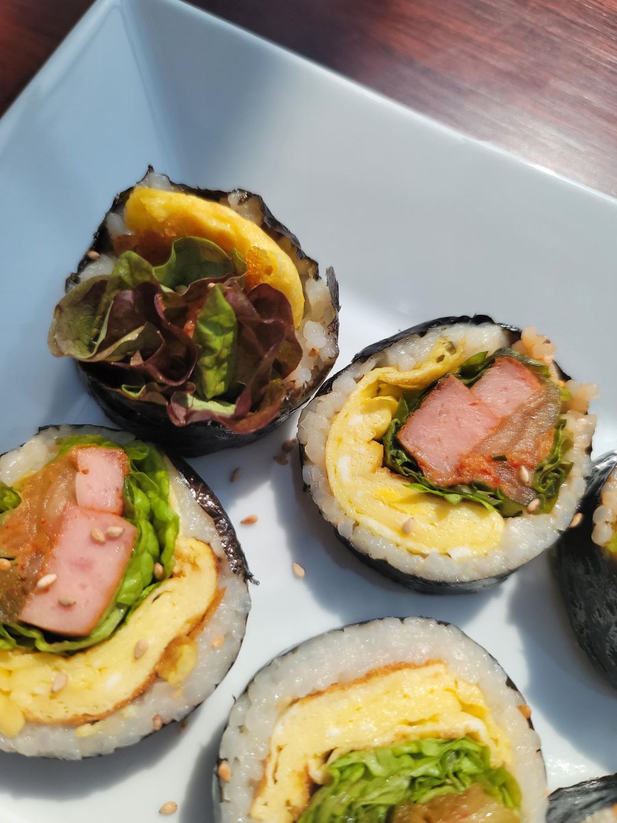 lua_unvrse's tweet image. [🌈✨] 03.29.2022 FNS Update

Mom’s kimchi spam kimbap♡ it’s delicious