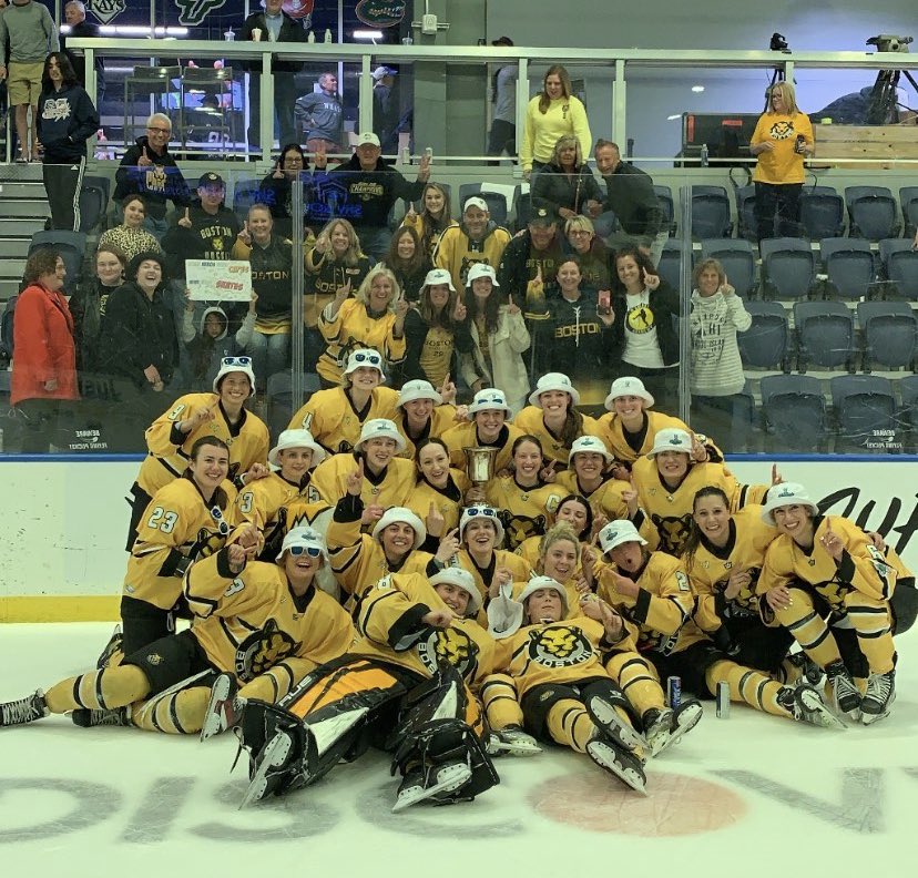 PHF's tweet photo. The WHOLE squad 🏆🦁

📸: @TheBostonPride https://t.co/IURDmMw29E
