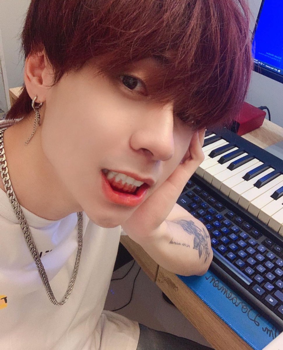 karnkanok0303's tweet photo. มาแล้วแม่จ๋า ลูกเขยที่แม่อยากได้ 🎶🎵🤭😝🤣(ขำๆนะคะทุกคน หลบทีนแป๊บ) #QuangHungMasterD #STANWORLD https://t.co/M1nOG8mBA6