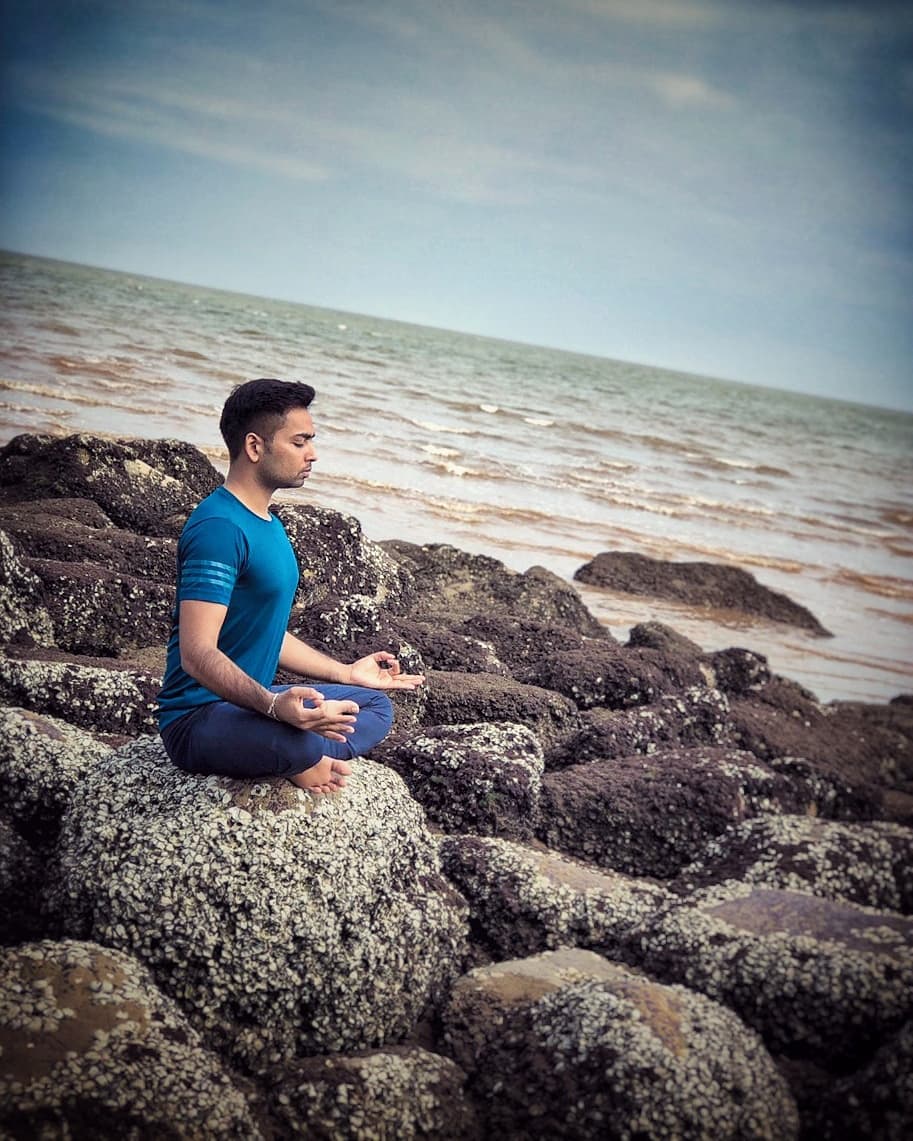 Mohityogi95's tweet photo. “Learn to be calm and you will always be happy” – Paramahansa Yogananda

#yoga
#meditate 
#MeditationCamp https://t.co/Ou8muNNHXu