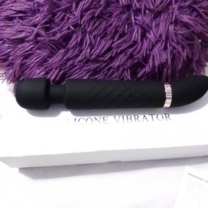 Black and Gold Silicone Vibrator by @sinctyblkdmd https://t.co/EiTrBZSLH7 Find it on #ManyVids! https://t<a class="tags" href="/tag/sinctyblkdmd">@sinctyblkdmd</a><a href="/tag/manyvids"class="tags"><span>#manyvids</span></a>