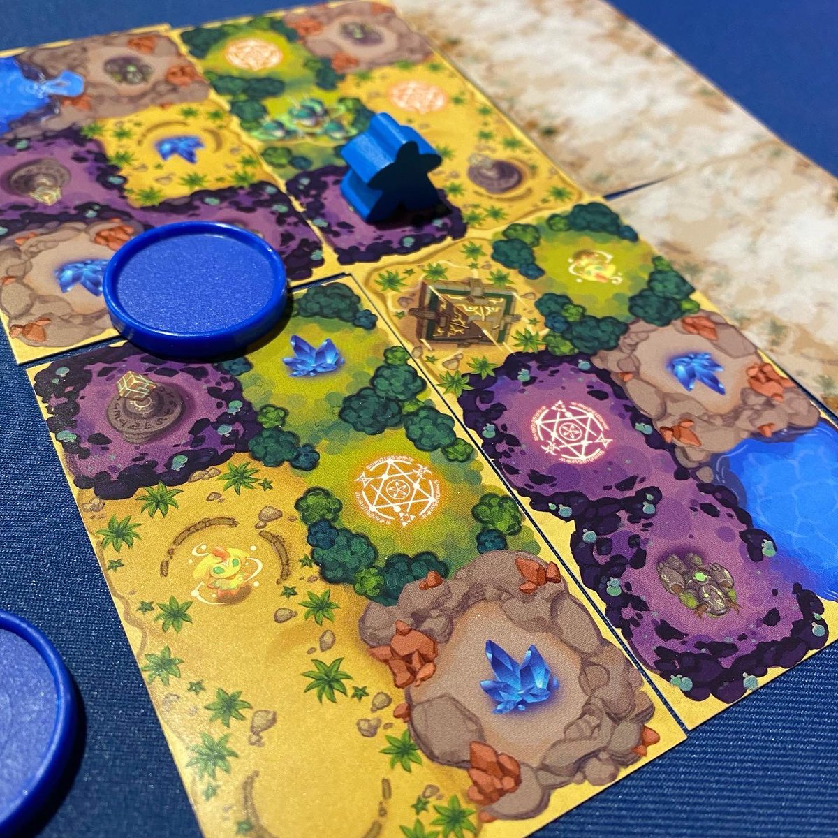 CardboardEast's tweet photo. The #150桌遊展 ! 🇹🇼Designers all over Taiwan create/sell games for 150NT (~6 USD) This is MISTLAND from new publisher MAIMIN. It felt like a simpler version of Terra Mystica &amp; Tiny Epic Quest. You run around exploring, building buildings &amp; unlocking special abilities. Fast &amp; fun! https://t.co/xsBaQnQe8H