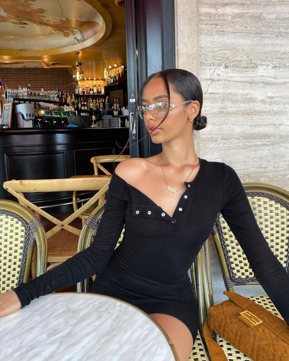 I was astounded by the power that a city wielded, where merely the sky and air seemed so luxurious, and it quickly elevated my self-esteem. Paris, I'm in love.