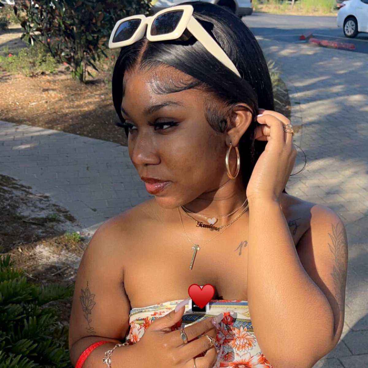 _TeeNiyaa's tweet photo. Great face card 🥵 https://t.co/UAZZfcEtUO