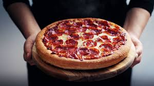 anythingbott's tweet photo. Oswald the Lucky Rabbit has Outpizza'd the Hut! https://t.co/lGxsCJR3LB