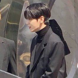 _bemybestiext's tweet photo. 요 사이에 3년 있음.... https://t.co/cIZ82lvec9