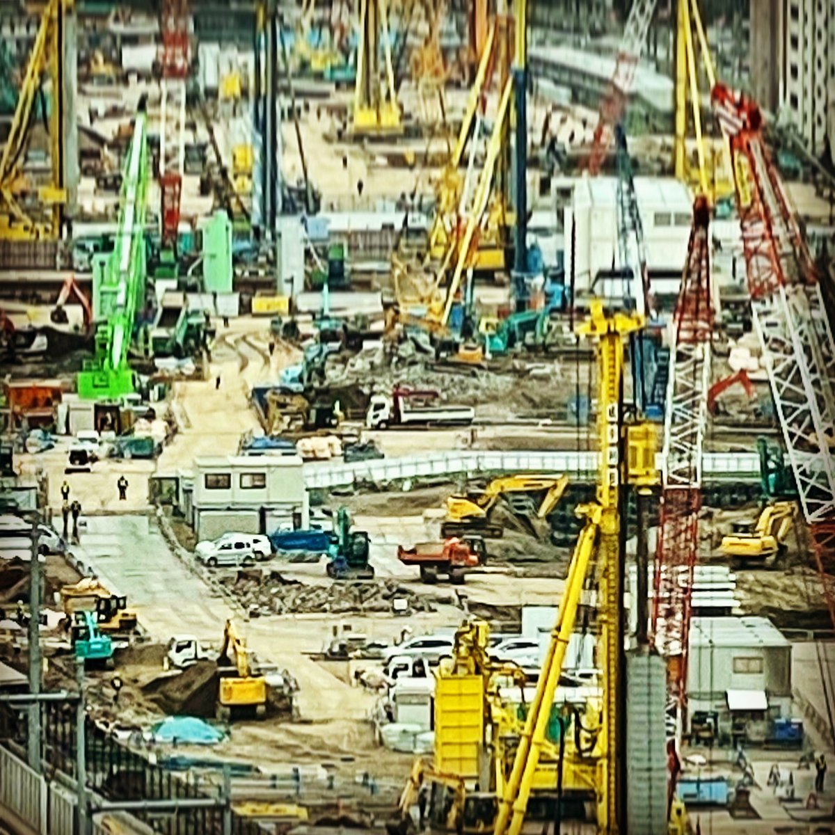 kazutoki's tweet photo. ISEV社による軌道エレベータの建設が始まってます。 https://t.co/9KEcFTNCEh
