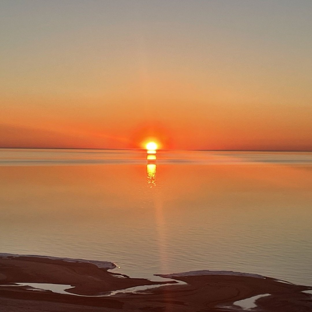 _RelaxMusic_'s tweet photo. New video will be on YouTube channel soon! Thank you for watching! 
#sunset #beach #nature #ocean #meditation #relaxation #yoga #selfcare #health #goodvibes #goodmood https://t.co/sQj4CqJnrY