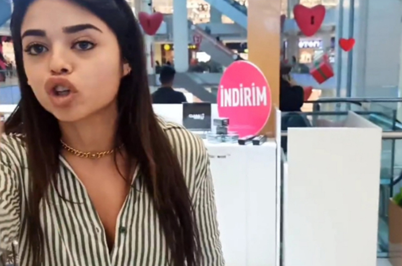 AVM'de skandal: Doktor olmayan kişiler 'diş beyazlatma' standı açtı, tepki gösteren hekime saldırdı! #HastanedeNelerOluyor 
bit.ly/3NtKbyz