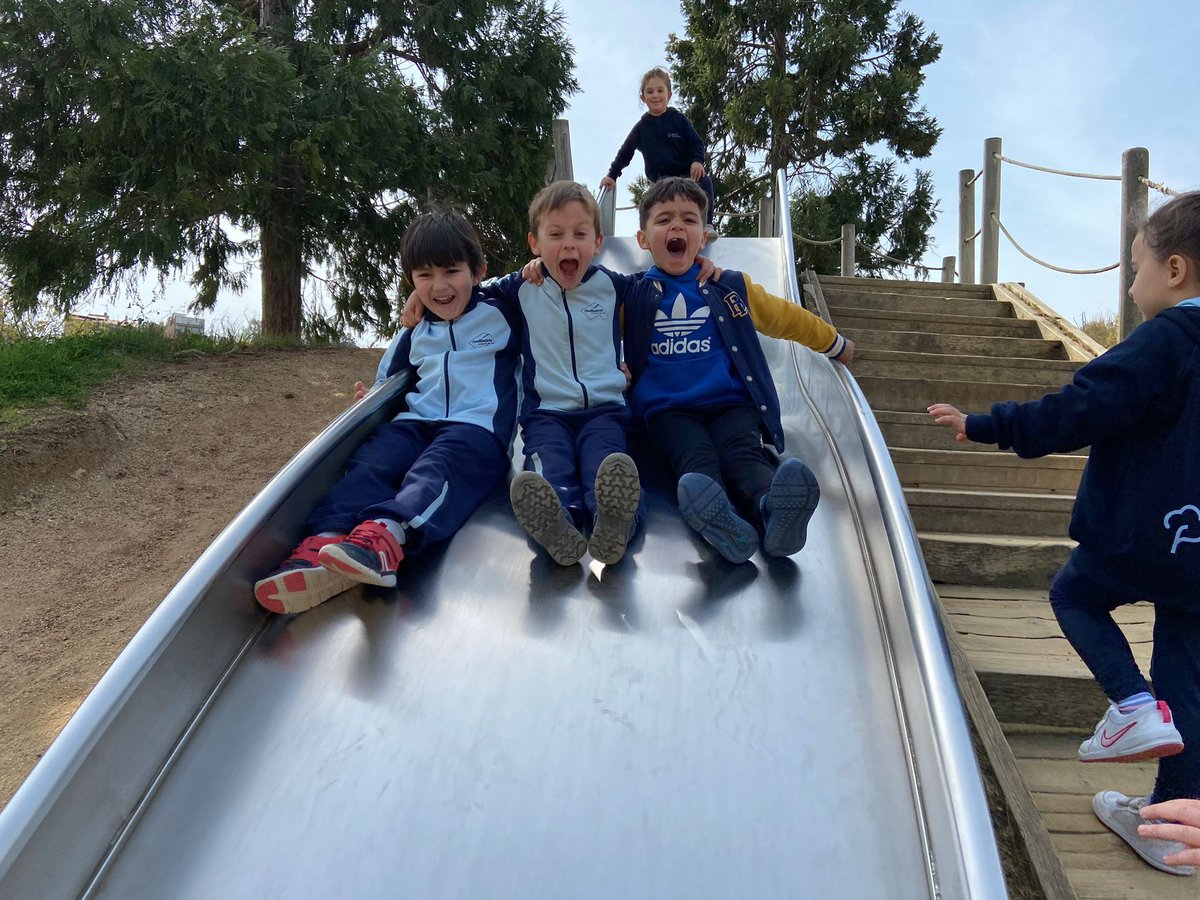 escfonlladosa's tweet photo. A Infantil, donem la benvinguda a la primavera. Matí de jocs, amistat i aventures al parc. #escolesfonlladosa #latevahistorialanostraescola #infantil_fonlladosa https://t.co/XrjWYFtVFq