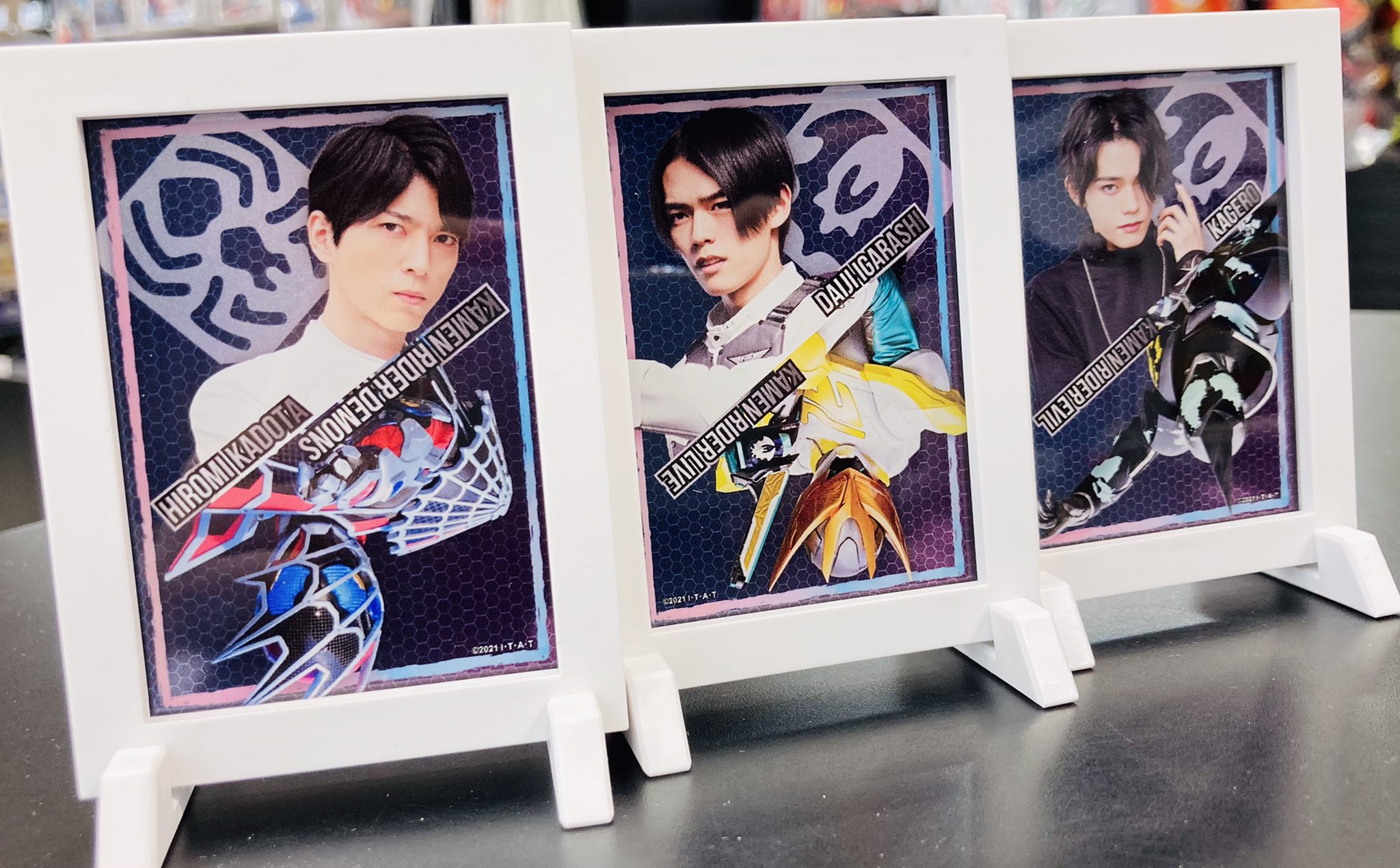 仮面ライダーストア フレームマグネットコレクション　枠白　vol.3 14点 仮面ライダーストア on X: 