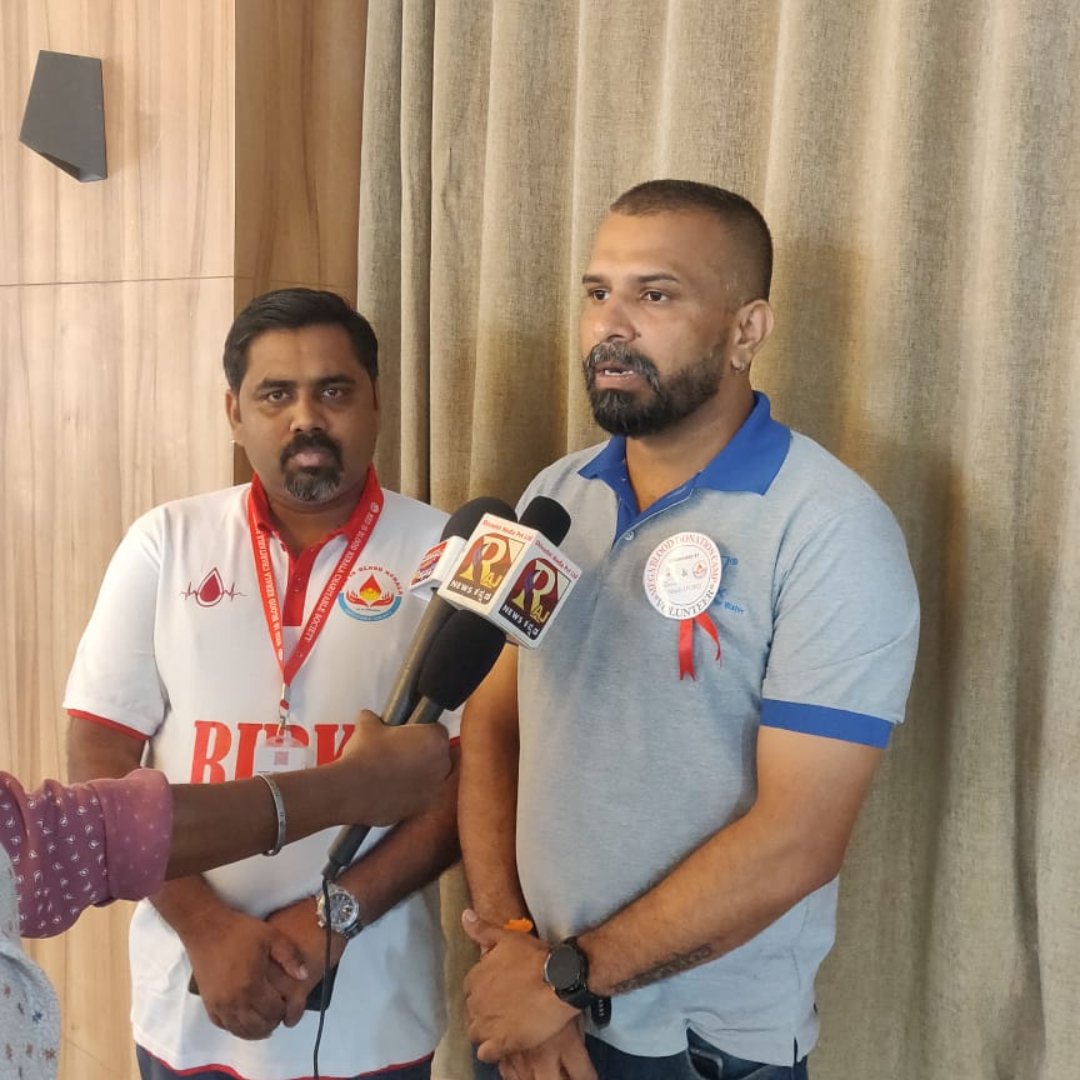 milliontreebil1's tweet photo. The entire country was mourning on martyr’s day. To remember the sacrifice of our noble freedom fighter, Million Trees and Billion Smiles Foundation organized a free blood donation camp on the 23rd of March 2022.
#martyrsday2022 #Victoriahospital #MillionTreesBillionSmiles #genex https://t.co/42QKxRca0L