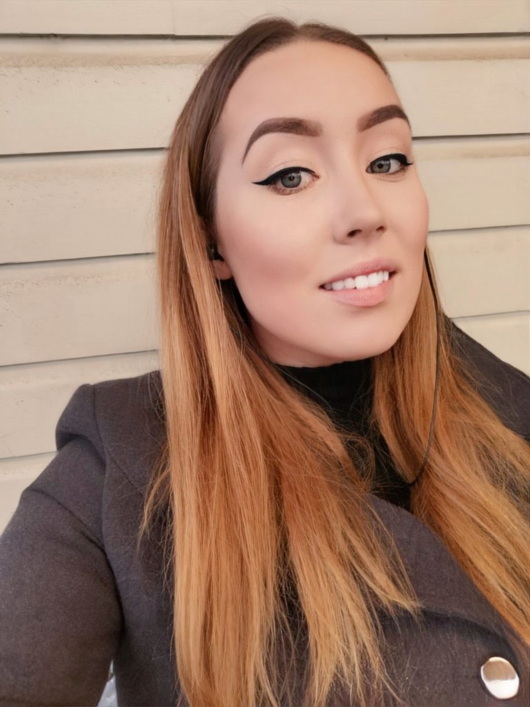A positivity post.

Smile, always.

It confuses them before you hit them with a shovel.